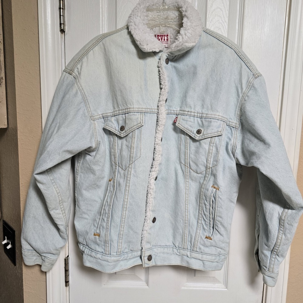 Vintage USA Levi's Light Wash Relaxed Fit Sherpa Lined Trucker Jacket M Type III